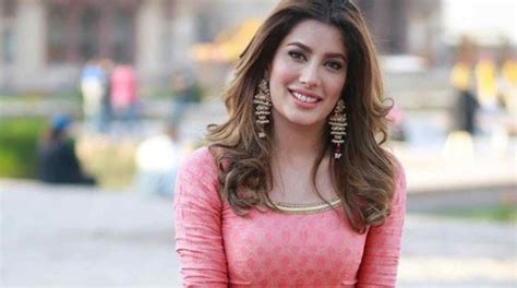 Mehwish Hayat clears air on her stance over Kashmir issue